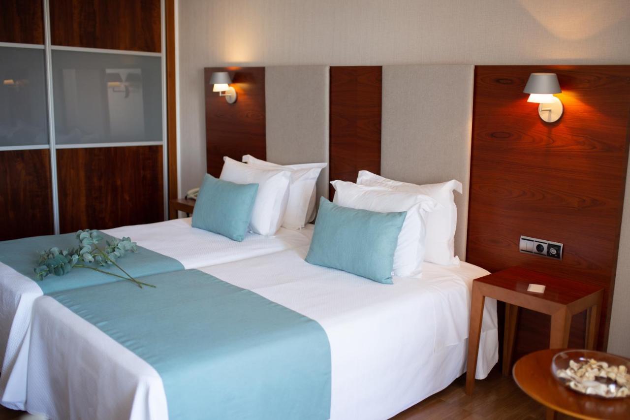 Hotel El Trebol Карбонерас Экстерьер фото