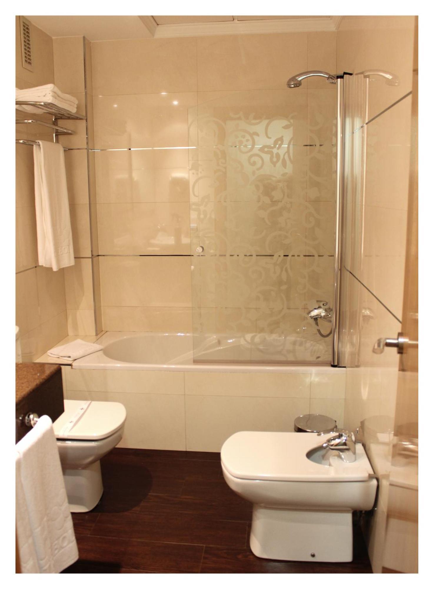 Hotel El Trebol Карбонерас Номер фото